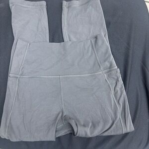 CRZ YOGA Women's Gray Capri leggings